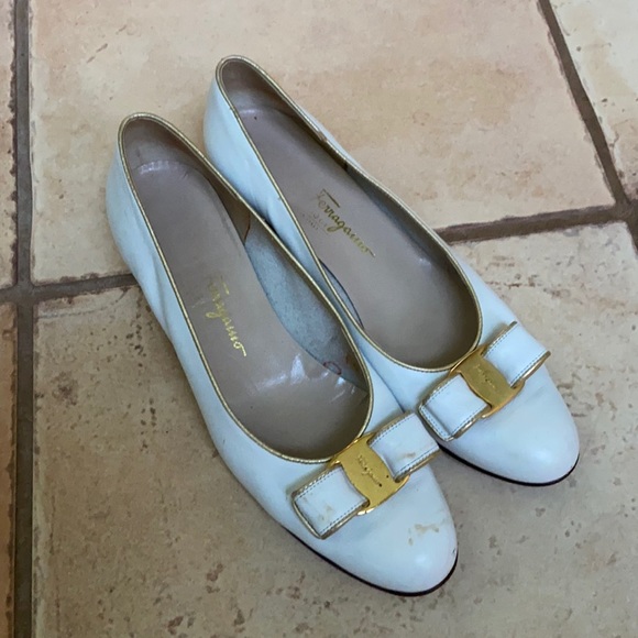 Vintage Shoes - VTG Ferragamo Heels
